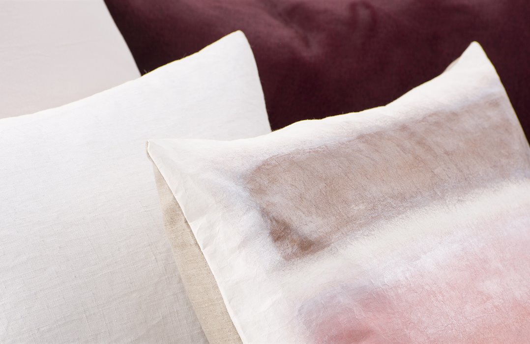 Mrs.Me cushion Untitled detail2 1920x1200